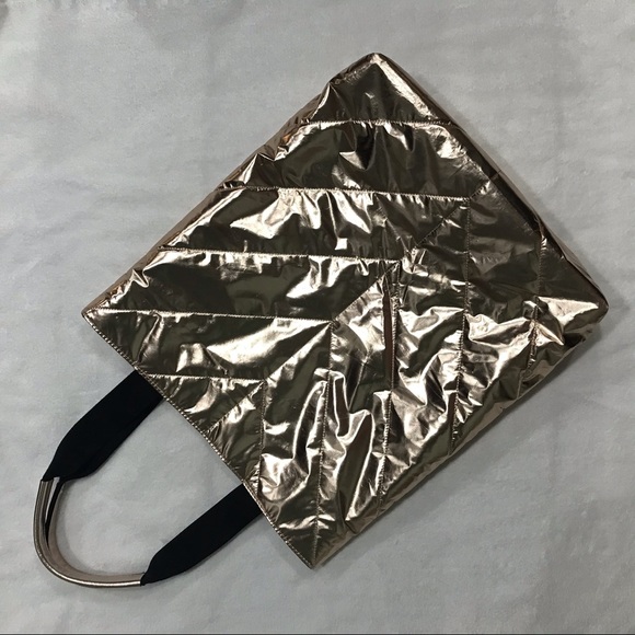 FREE with purchase Victoria’s Secret Rose Gold bag - Picture 4 of 8